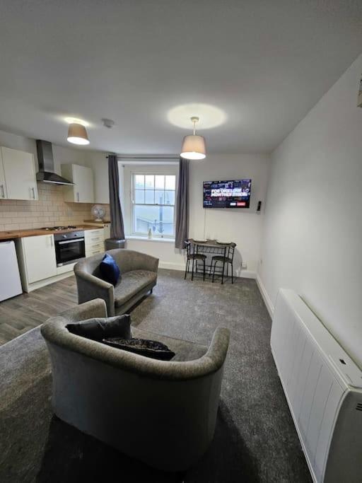 Fully Equipped Kitchen, Double Room نيث المظهر الخارجي الصورة