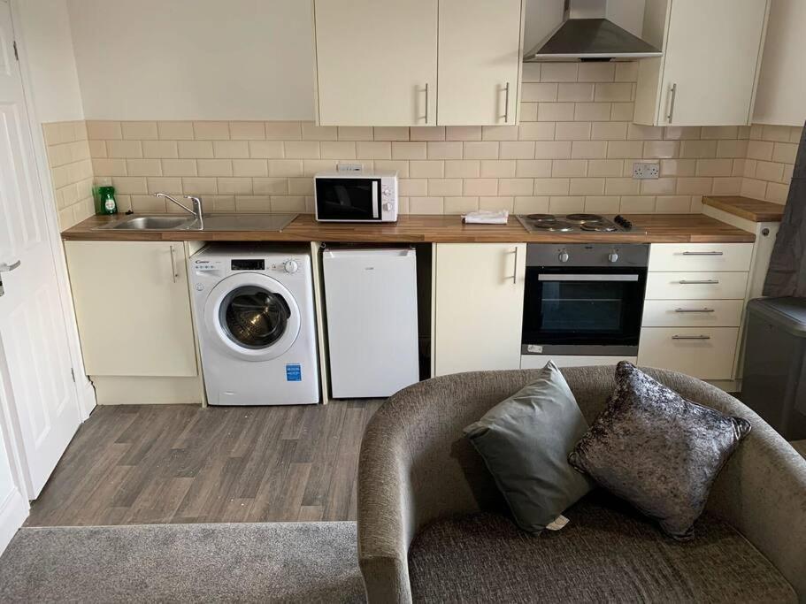 Fully Equipped Kitchen, Double Room نيث المظهر الخارجي الصورة